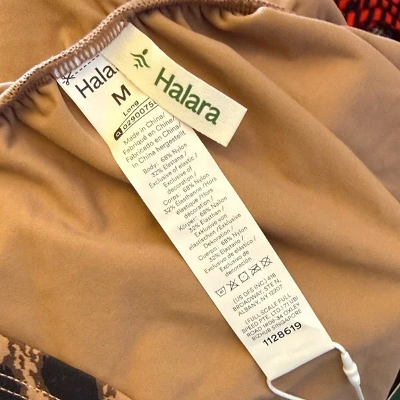 HALARA Leopard Print Ruched Mini Skirt in Beige and Black - Picture 9 of 16